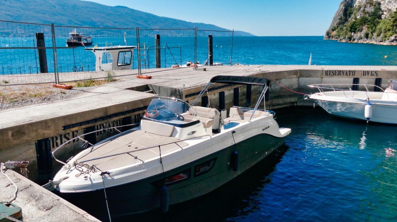 Dv Garda Suite Campione del Garda Exterior photo