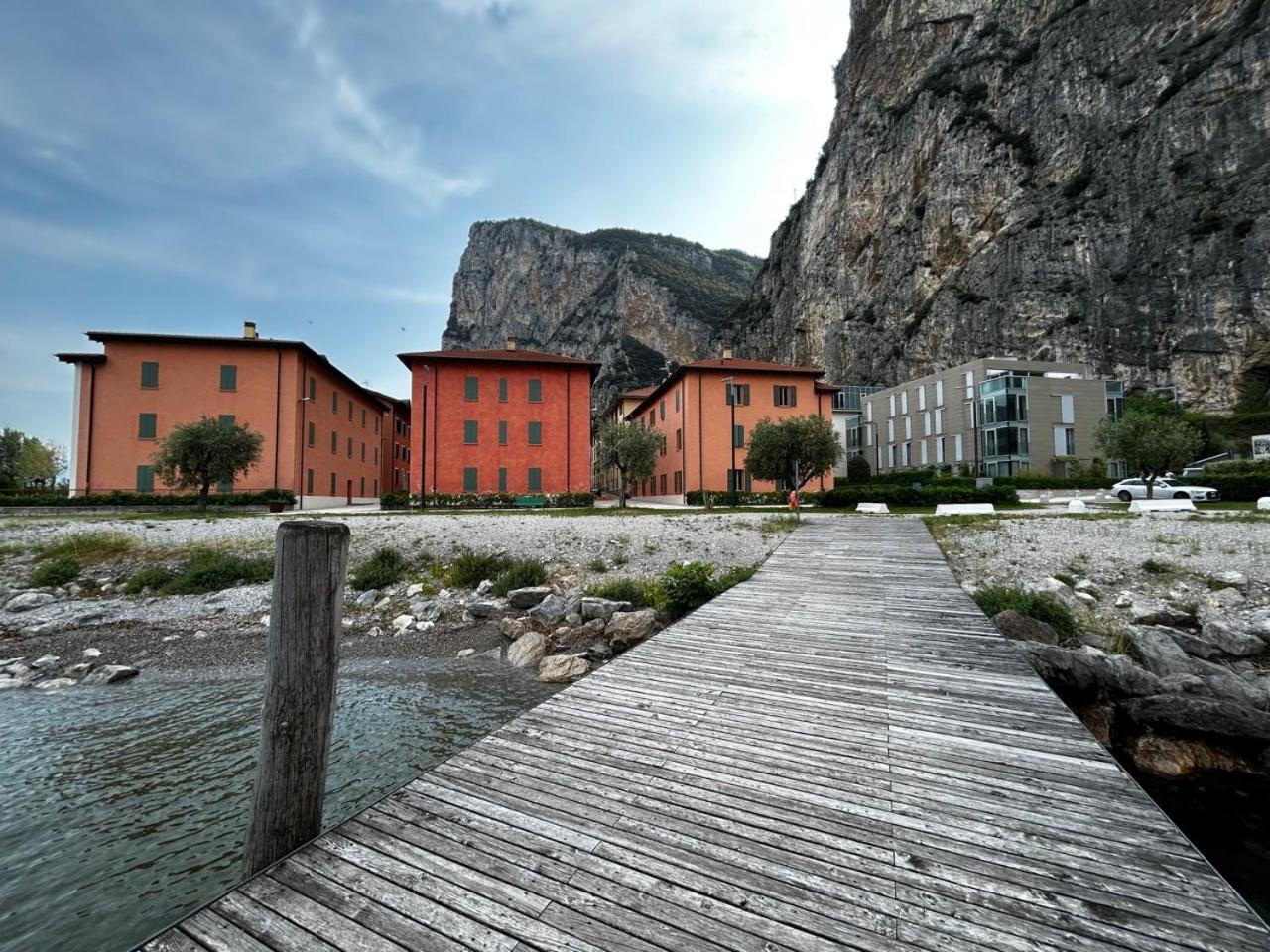 Dv Garda Suite Campione del Garda Exterior photo